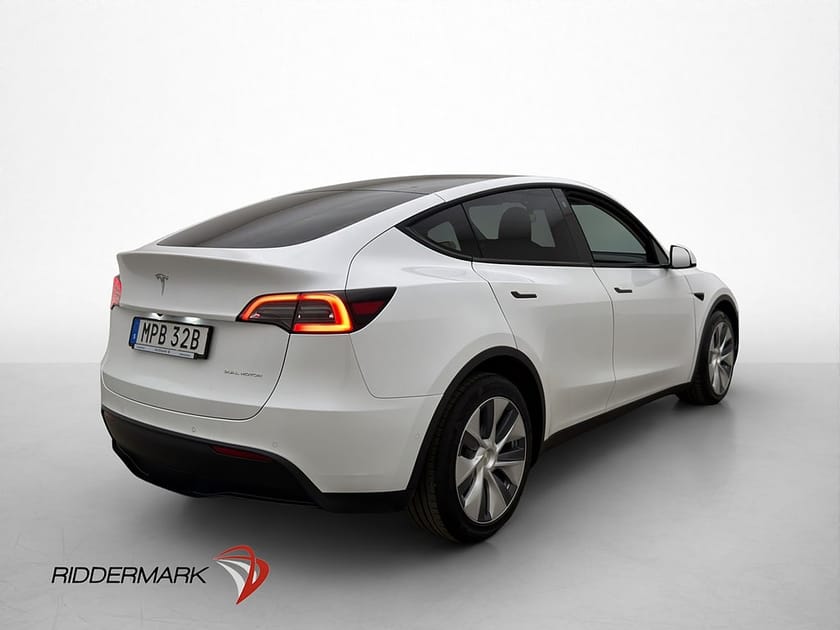 Bild 5 av Tesla Model Y Long Range AWD FSD Svensksåld MOMS