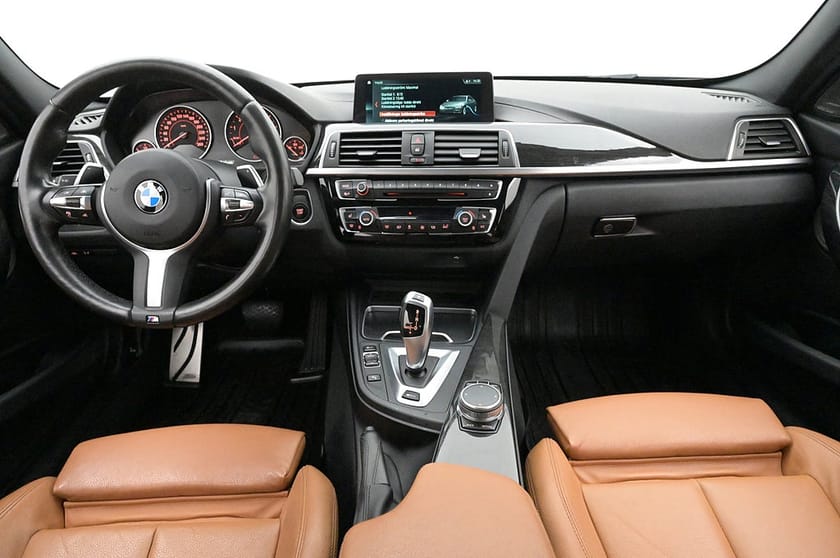 Bild 5 av BMW 330e Sedan M-sport Läder Kamera HUD H/K Adap.Farth 4,99%