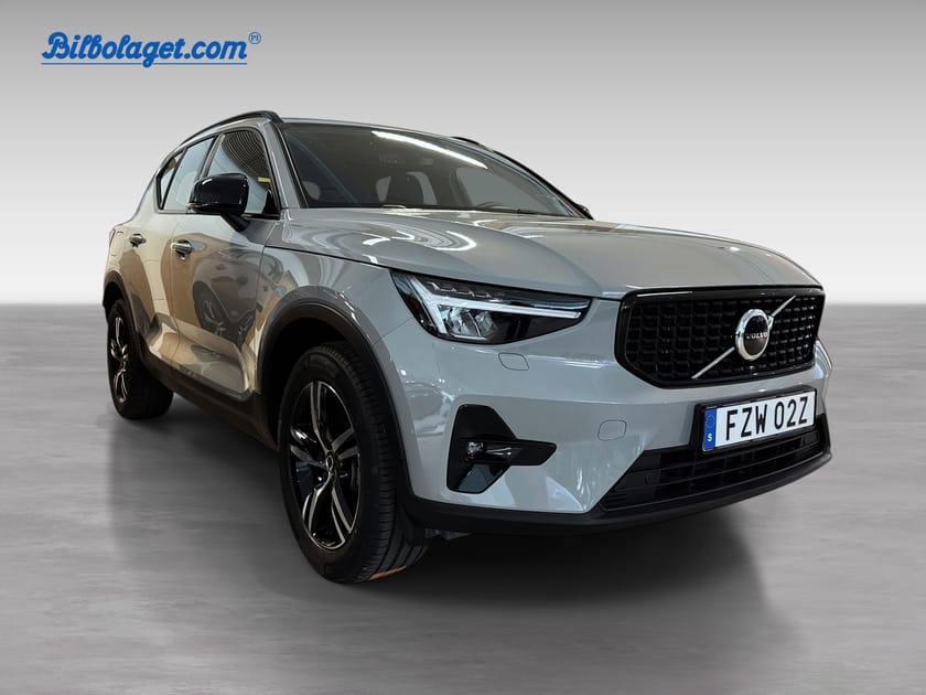 Bild 2 av Volvo XC40 B4 FWD Bensin Plus Dark