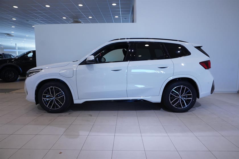 Bild 3 av BMW X1 xDrive25e M Sport Active Ed Drag DA