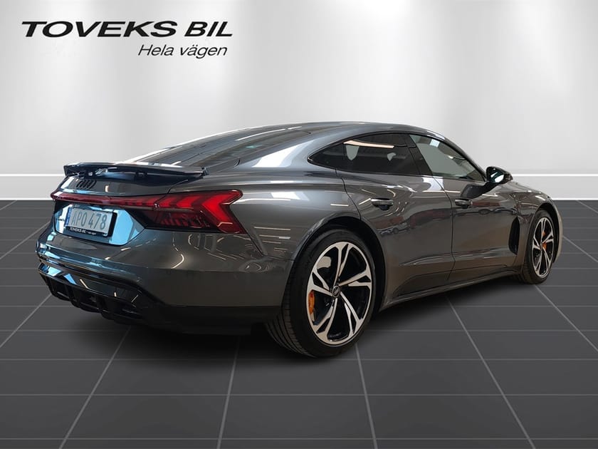 Bild 3 av Audi e-tron GT quattro 476 hk Luftfjädring  CARBID bromsar Adaptiv farth