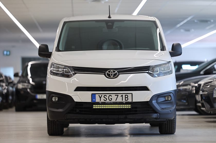 Bild 5 av Toyota ProAce City 1.2 Turbo 130hk 3-Sits CarPlay PDC B-Kamera