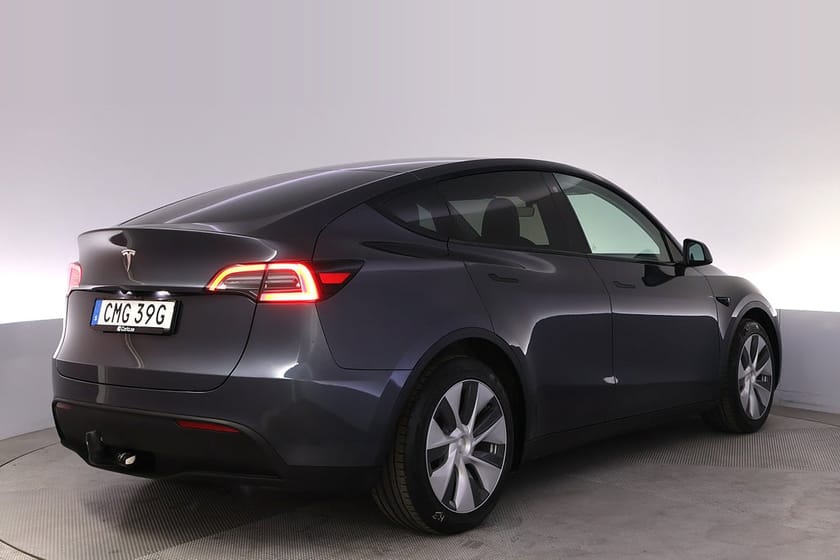 Bild 5 av Tesla Model Y Standard Range RWD Autopilot Panorama Drag