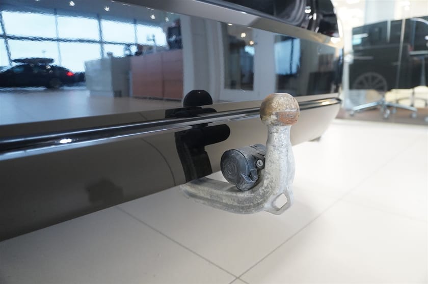 Bild 5 av BMW 330e xDrive Touring Sportstolar Drag Akustik Glas Elsvankstöd