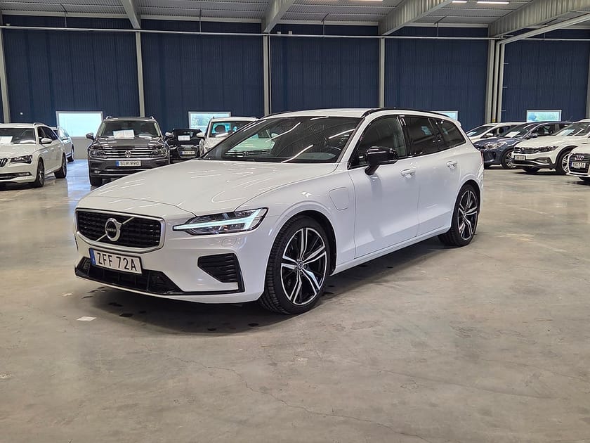 Bild 2 av Volvo V60 T6 AWD Geartronic R-Design Skinn Navi V-hjul