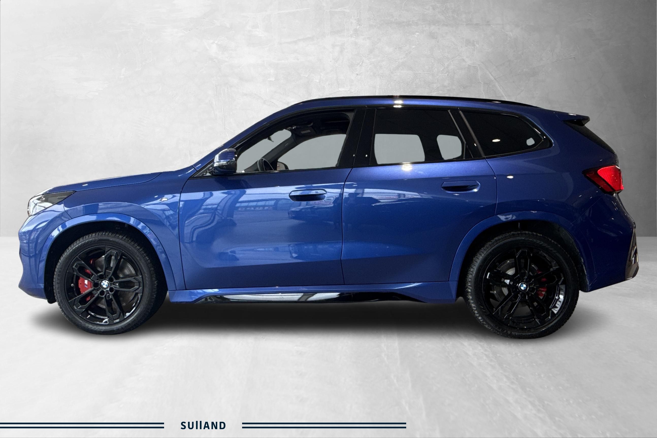 Thumnail bilde 2 av BMW iX1 xDrive30