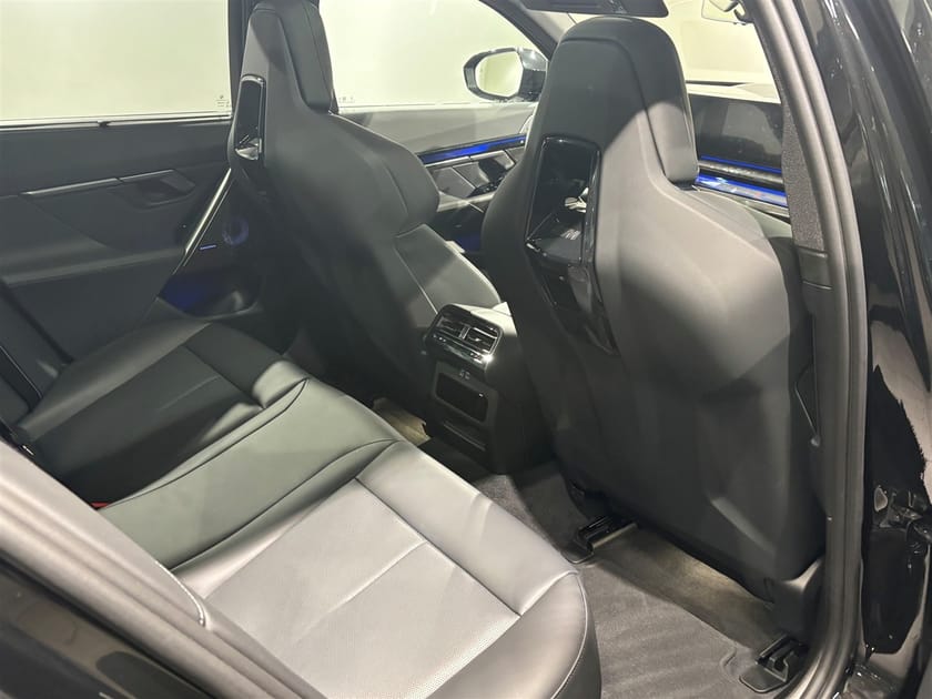 Bild 4 av BMW 550e xDrive Touring M Sport Pro Business Ed Drag DA Pro B W