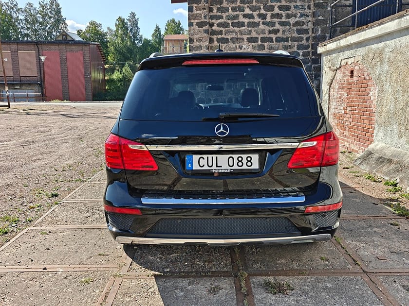 Bild 4 av Mercedes-Benz GL 350 BlueTEC 4MATIC 350, 4MATIC, 7-Tronic Plus, 258hk, AMG Line, 7-Sits