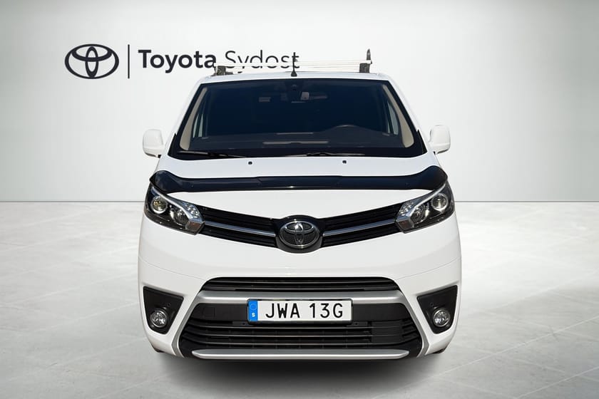 Bild 2 av Toyota Proace P-sensorer fram och bak, backkamera, dragkrok, tackräcke