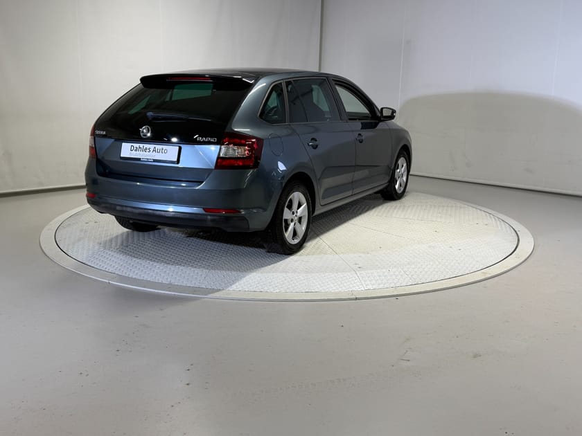 Bilde 3 av Škoda Rapid Spaceback 90hk TSI Cruise/Pano/Navi/P-sensor/Dab