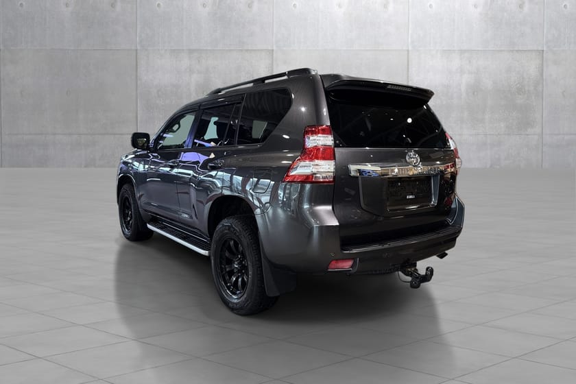 Bilde 3 av Toyota Land Cruiser Landcruiser 3,0 190 HK. 5-seter personbil