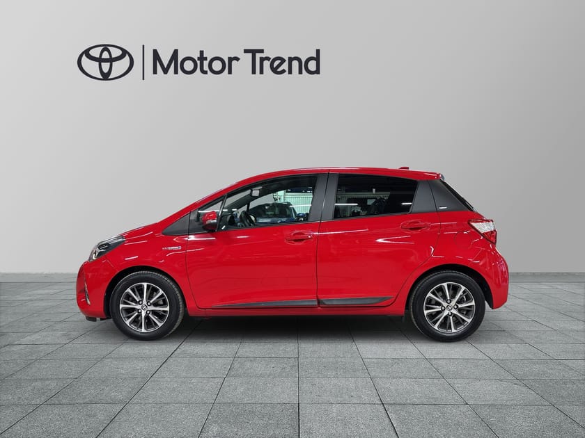 Bild 4 av Toyota Yaris Hybrid e-CVT 101hk,Y20 Edition,8.800mil