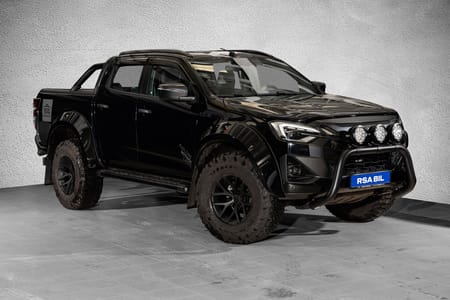 Isuzu D-Max Space Cab 163 hk DobCab AT35 Black/Magnum. Eber/Nybil garanti