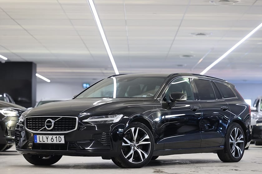 Bild 3 av Volvo V60 Recharge T8 AWD 392hk R-Design Pano Drag Navi