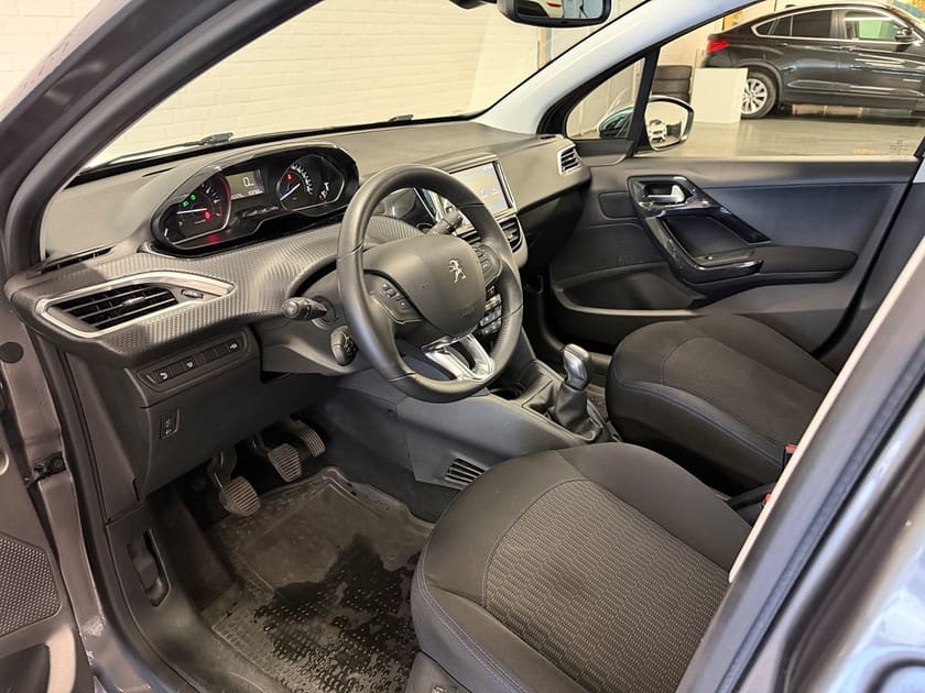 Bild 5 av Peugeot 208 5-dörrar 1.2 PureTech 82 Euro 6 | NyKamrem | Panorama