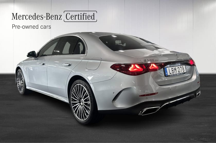 Bild 3 av Mercedes-Benz E 300 d e 4MATIC DE Sedan AMG Advanced Edition