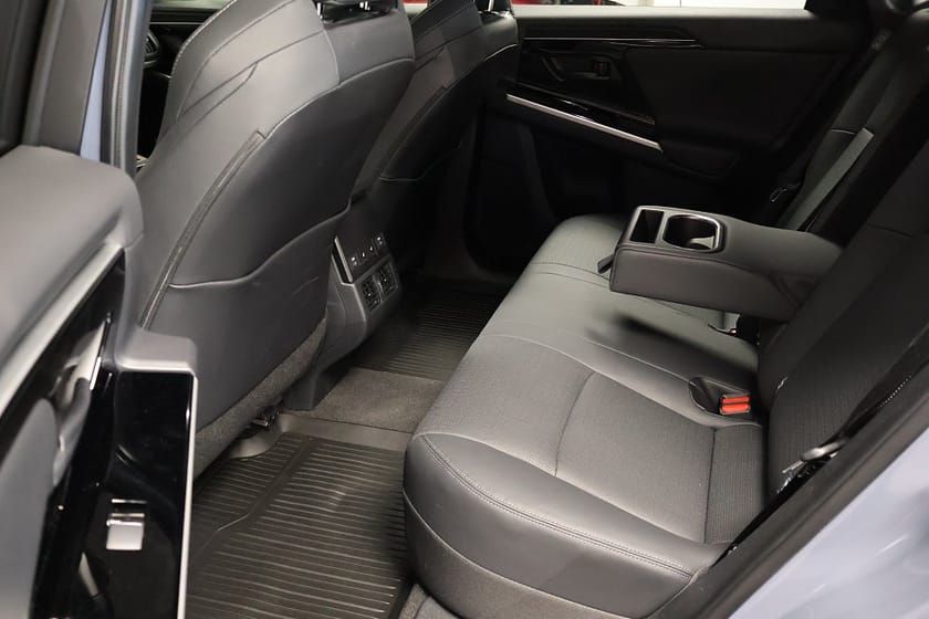 Bild 4 av Subaru Solterra AWD Touring 414km räckvidd