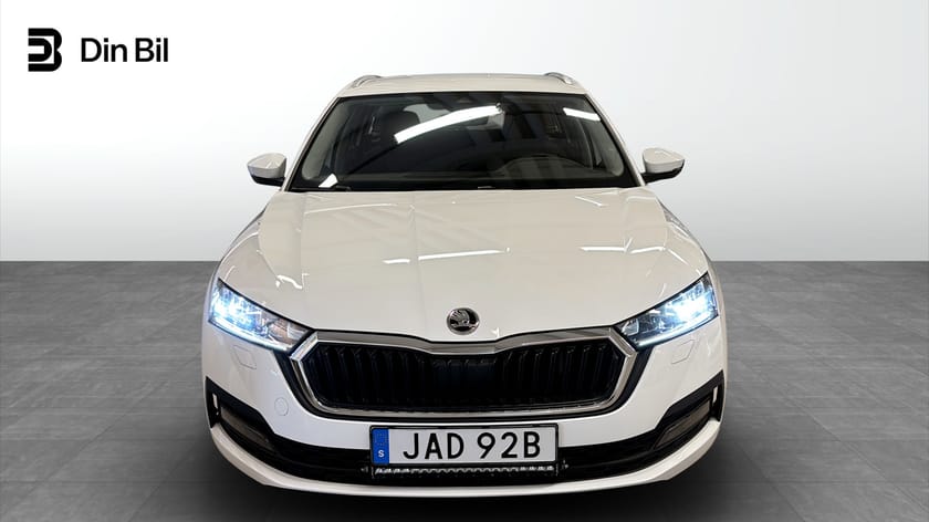 Bild 4 av Škoda Octavia Kombi Ambition 2,0 TDI 4x4 DSG 150 hk