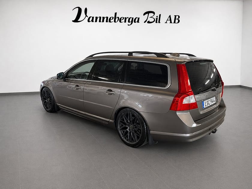 Bild 4 av Volvo V70 D3 Momentum Drag/ Euro 5