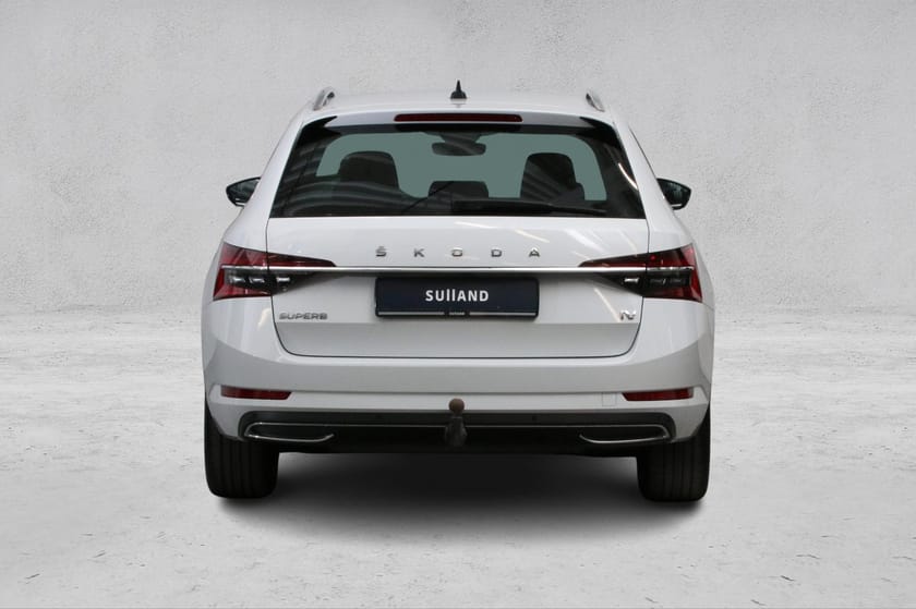Bilde 4 av Škoda Superb iV Combi 1,4 TSI 218hk L&K /Batteritest/Krok/Matrix/Webasto+