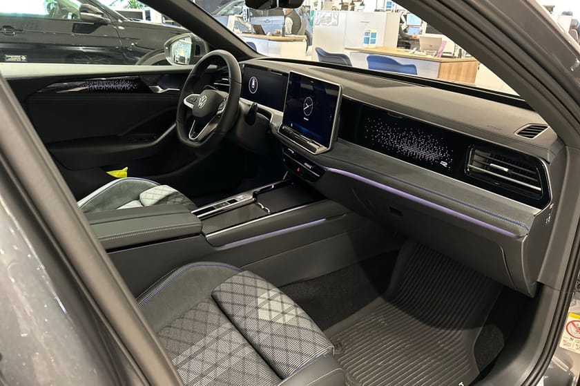 Bild 5 av Volkswagen Passat Variant eHybrid 272 DSG6 R-LINE