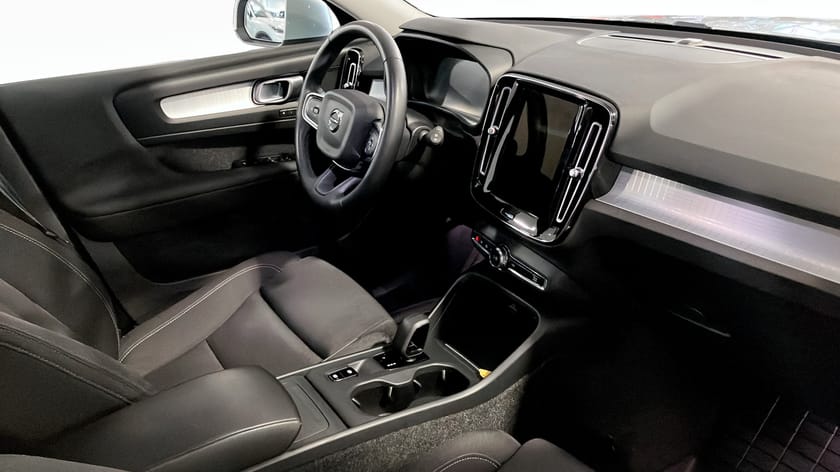 Bild 3 av Volvo XC40 T3 Geartronic, 150hk, Momentum Pro