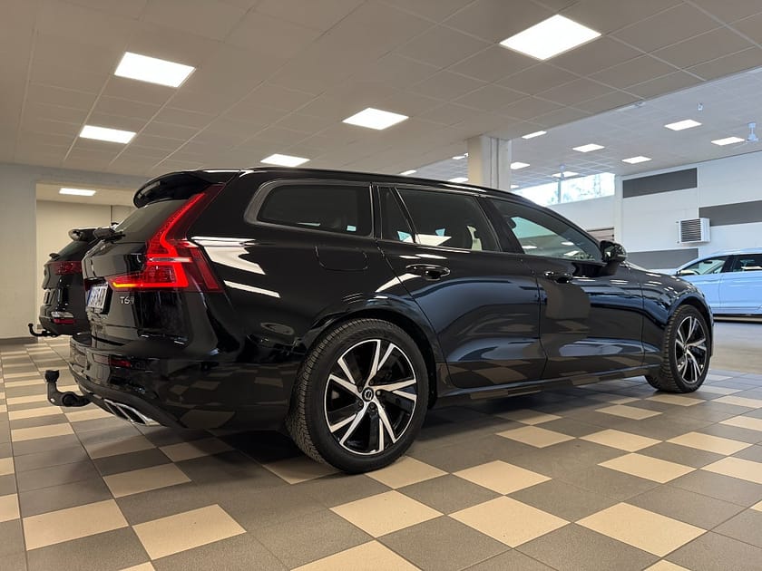 Bild 5 av Volvo V60 Recharge T6 AWD Geartronic CarPlay Drag VOC 340 Hk