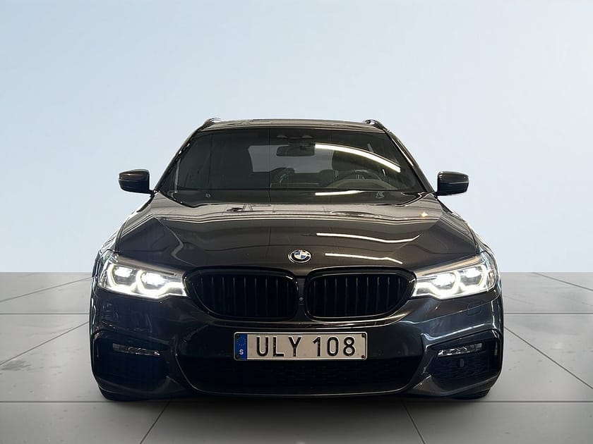 Bild 2 av BMW 530d xDrive Touring 530 M Sport Värmare/H&K/Drag/SoV/360/HuD