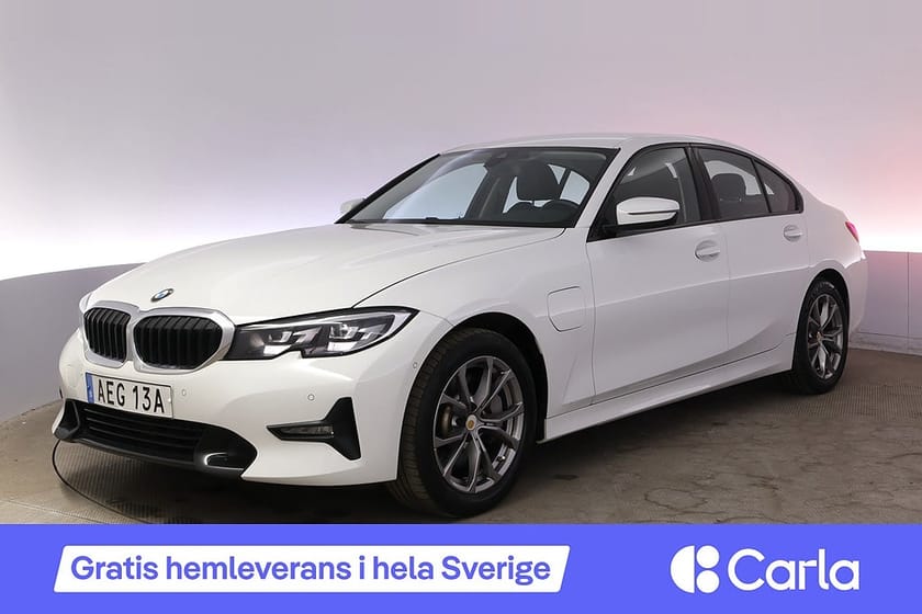 Bild 1 av BMW 330e Sedan Cockpit Farthållare Rattvärme Värmare Navi
