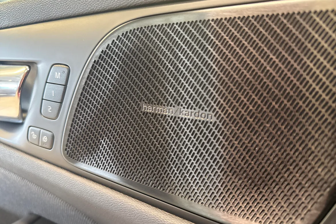 picture of a car