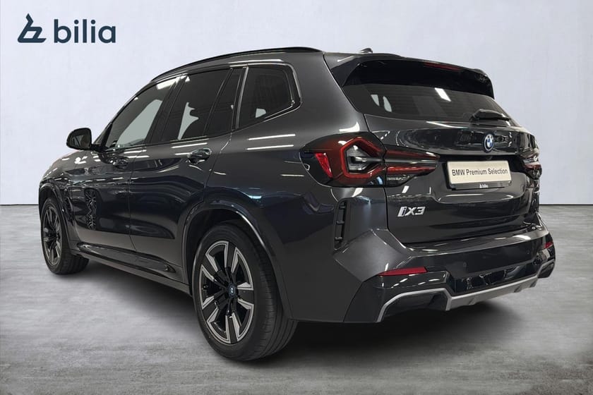 Bild 2 av BMW iX3 M-sport | Charged | Panorama | Aktiv farth.