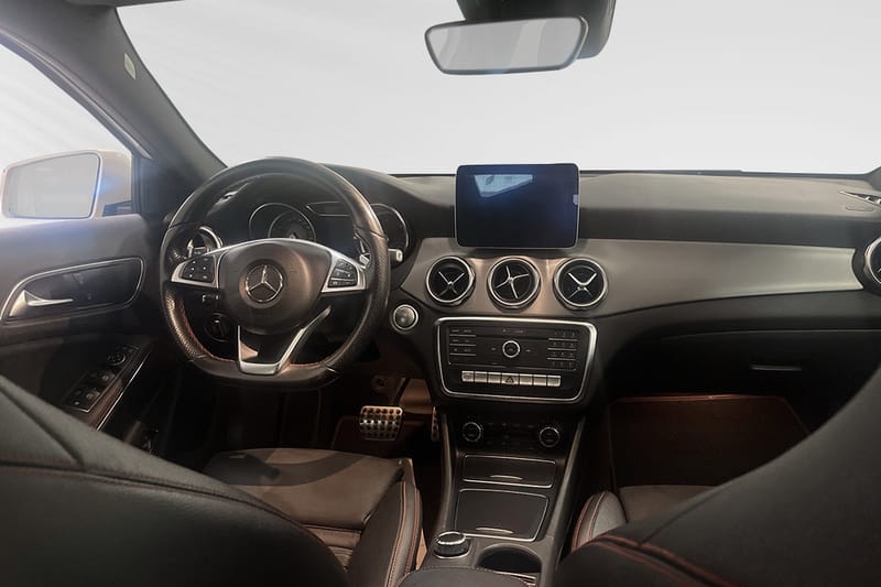 Mercedes-Benz GLA 200 d