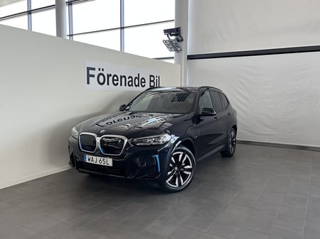 BMW iX3 M Sport Rattvärme Drag Drive/Park Assist Sport Stolar