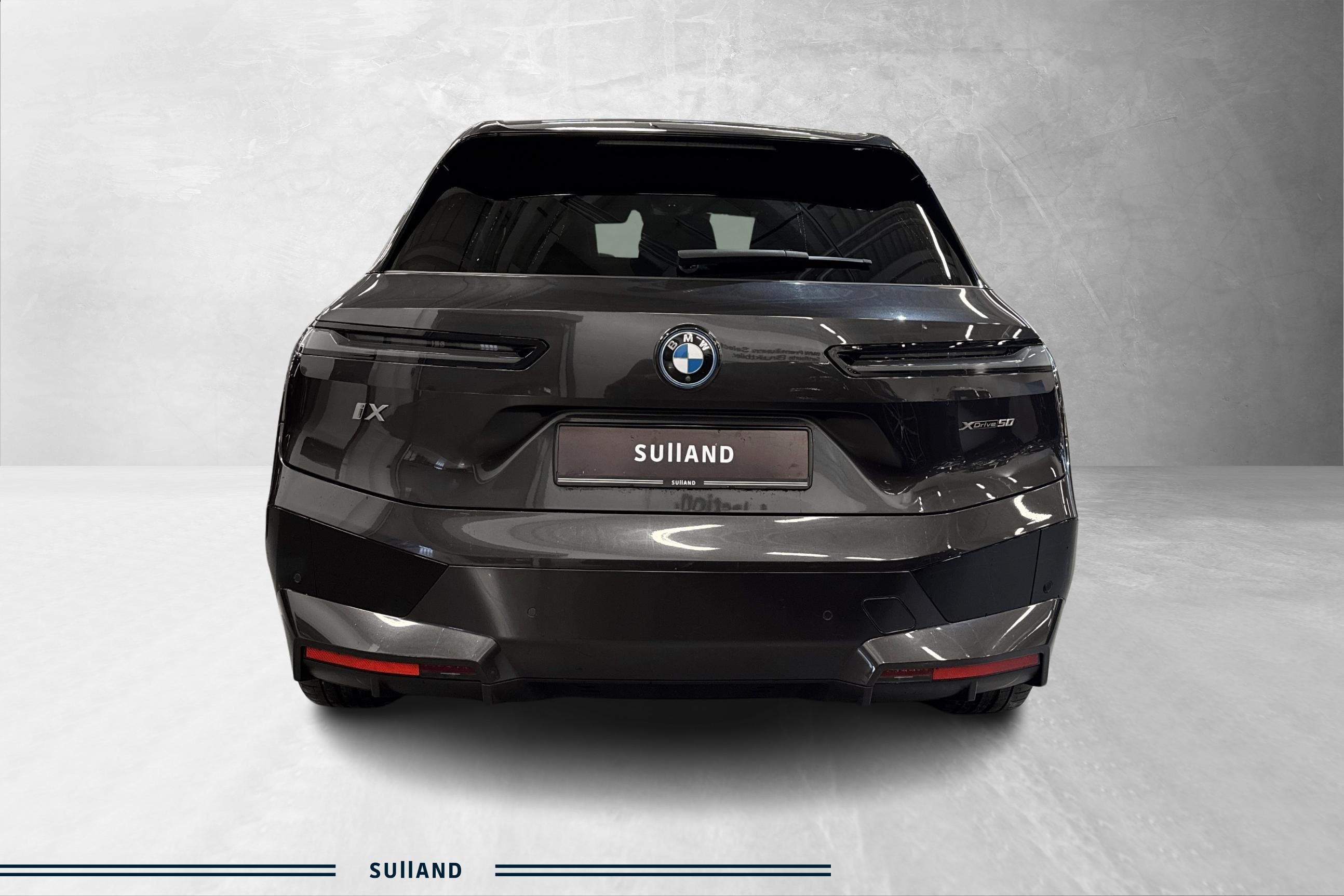 Thumnail bilde 3 av BMW iX xDrive50