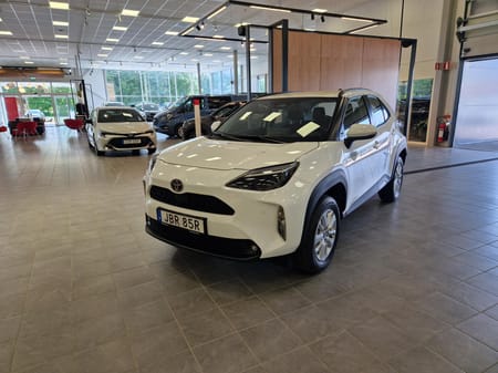 Toyota Yaris Cross Hybrid 115 115, Active Säkerhetspaket MOMS. På gång in!