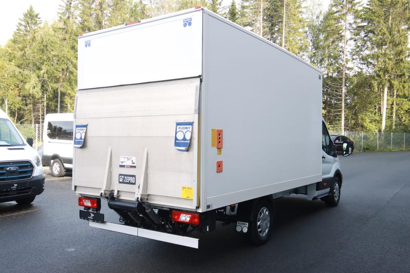 Bilde 4 av Ford Transit 350 Karosseri Cab 2,0 TDCi 160hk Skap Zepro/Parkvarmer/Cruise/DAB/BT