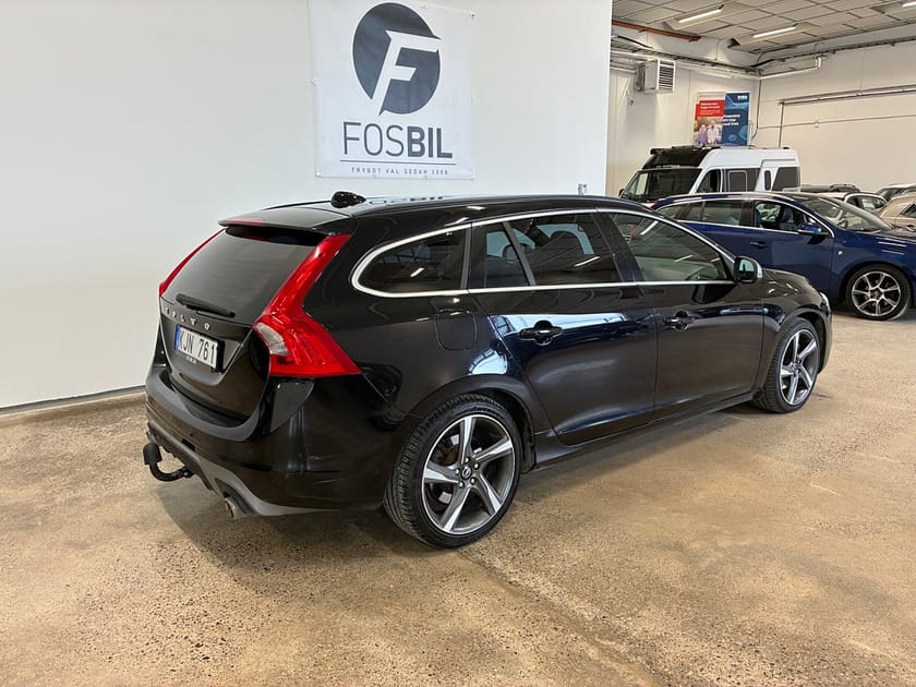 Bild 5 av Volvo V60 *RÄNTEKAMPANJ 3.45%* D4 AWD R-Design Aut SoV Värmare