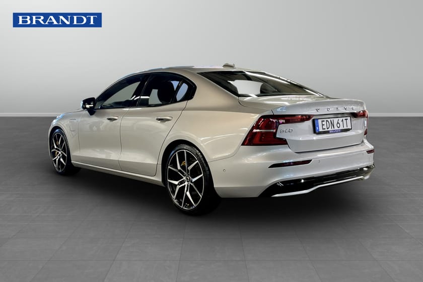 Bild 2 av Volvo S60 Recharge T8 II Polestar Engineered