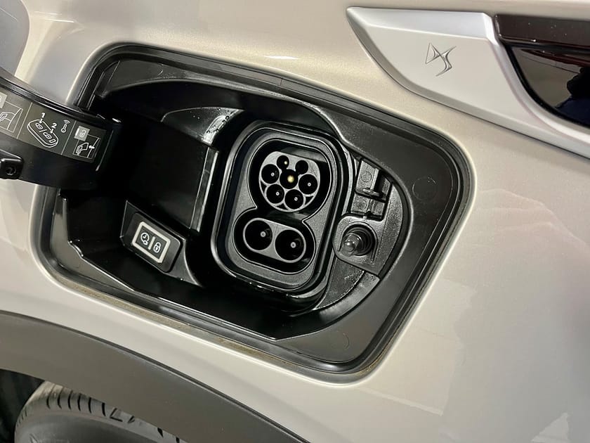Bild 4 av DS 3 Crossback E-TENSE Préstige Electric 320 km