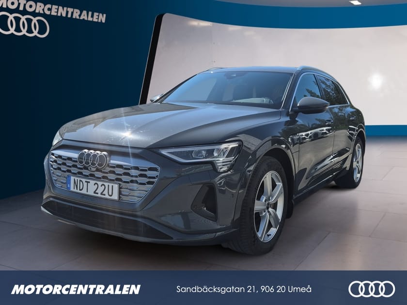 Bild 1 av Audi Q8 50 e-tron quattro 250,00 KW