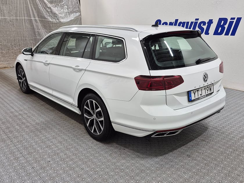 Bild 3 av Volkswagen Passat Sportscombi 4MOTION R-LINE TDI 190HK 4x4 Executive