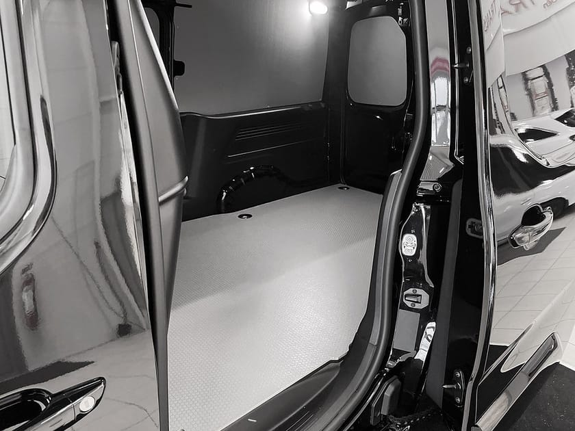 Bild 4 av Citroën Berlingo Crew Van L2 HDi 130hk Aut Bussiness Drag Värmare Alufälg Förbest