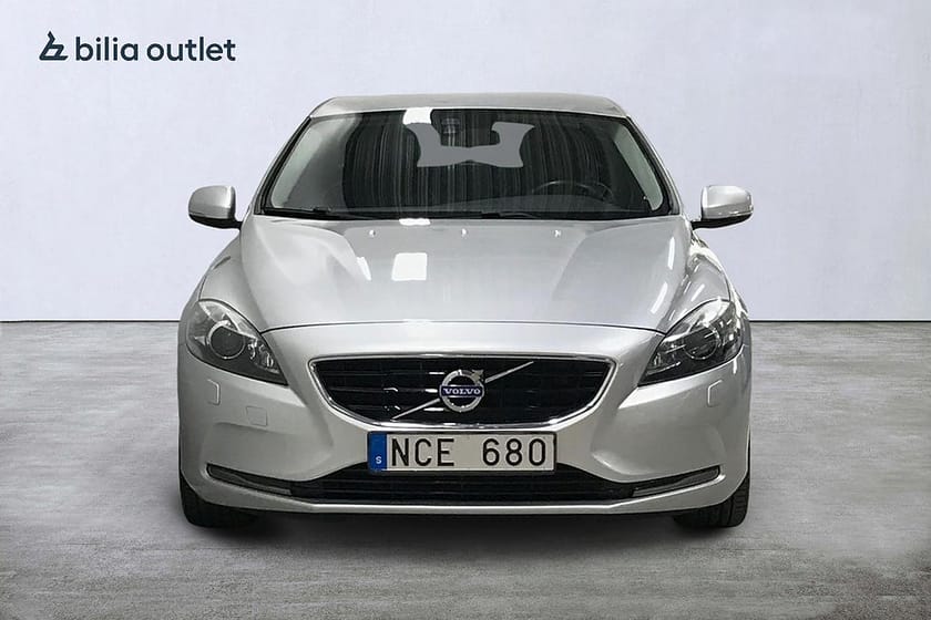 Bild 2 av Volvo V40 D3 aut Momentum 150hk Backkamera KamremBytt