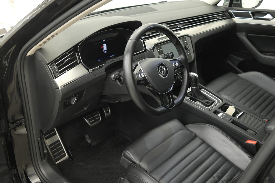 Volkswagen Passat 2018 - miniatyr 8