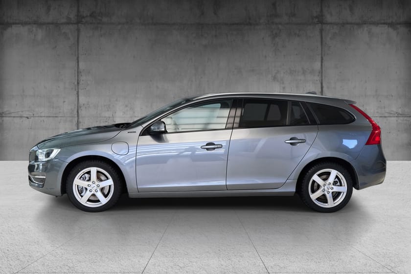 Bilde 3 av Volvo V60 D6 Plug-in Hybrid/Summum/AWD/288hk/ACC/Kamera/KROK