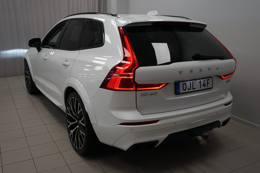 Bild 3 av Volvo XC60 B5 AWD Bensin Mom Advanced SEIII | Drag | HarmanKardon |