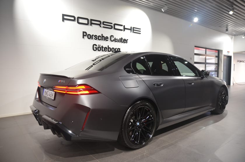 Bild 4 av BMW M5 xDrive / Frozen Deep Grey Metallic / VAT