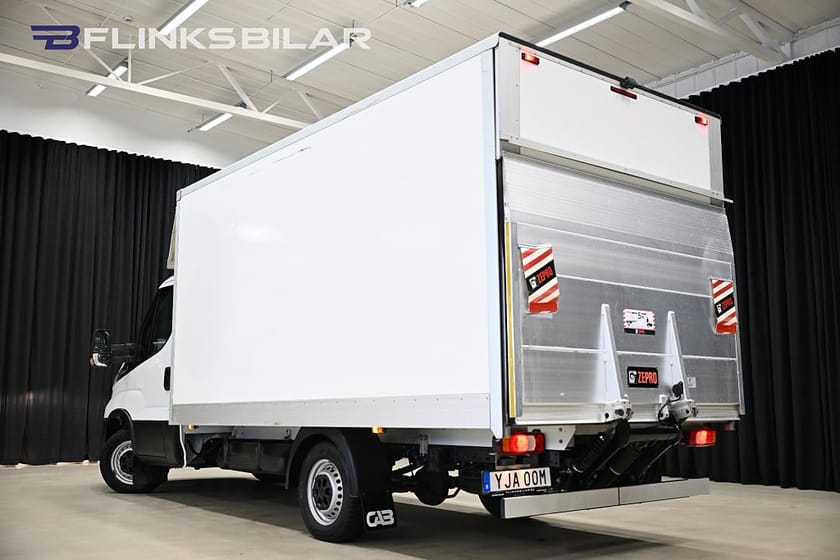 Bild 3 av Iveco Daily 35-140 Chassi Cab 136HK Automat|Volymskåp|BG-Lyft|Sidodörr|Backkamera