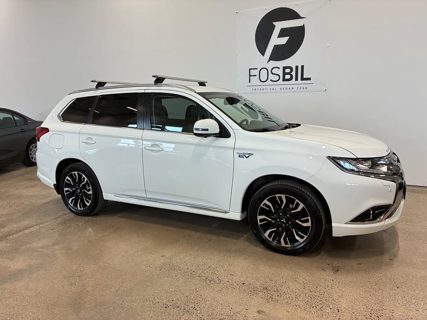 Bild 1 av Mitsubishi Outlander PHEV *RÄNTEKAMPANJ 3.45%* CVT Business Drag SoV Nav