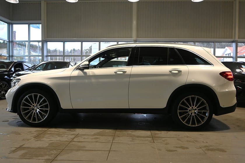 Bild 2 av Mercedes-Benz GLC 220 d 4MATIC 4M AMG Line Pano 19" Drag